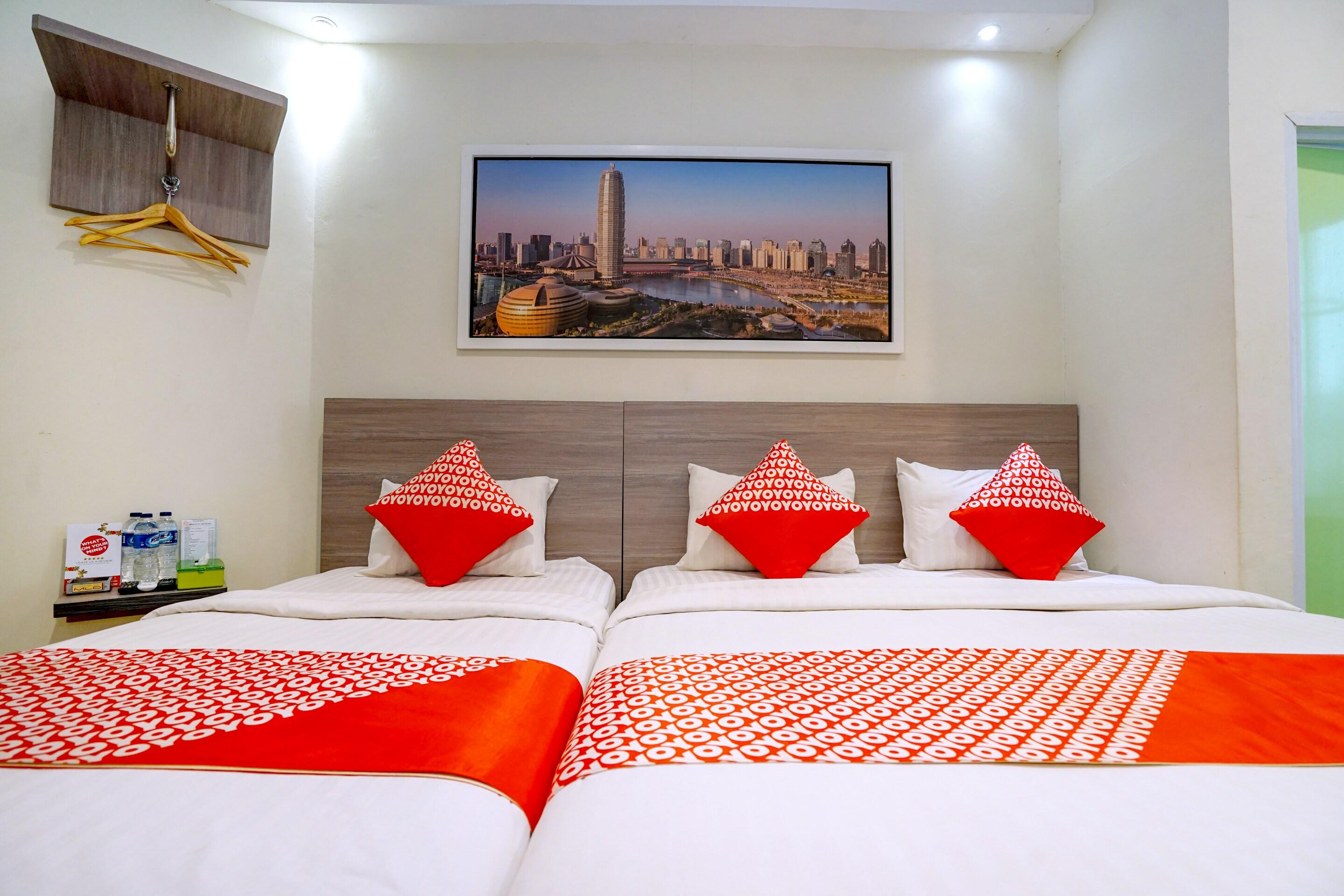 Oyo 251 The Maximus Inn Hotel Palembang Exterior foto